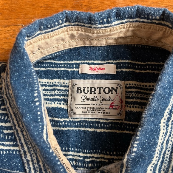 👔 Burton long sleeved button up women’s shirt - Picture 2 of 7
